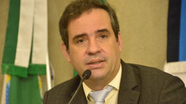 Carlos Eduardo Xavier fala sobre Refis