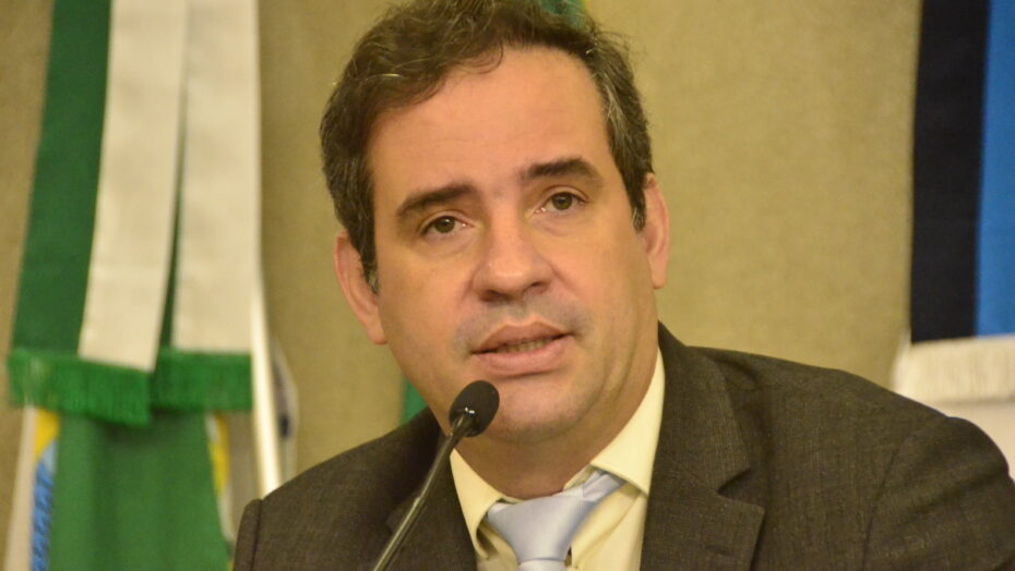 Carlos Eduardo Xavier fala sobre Refis