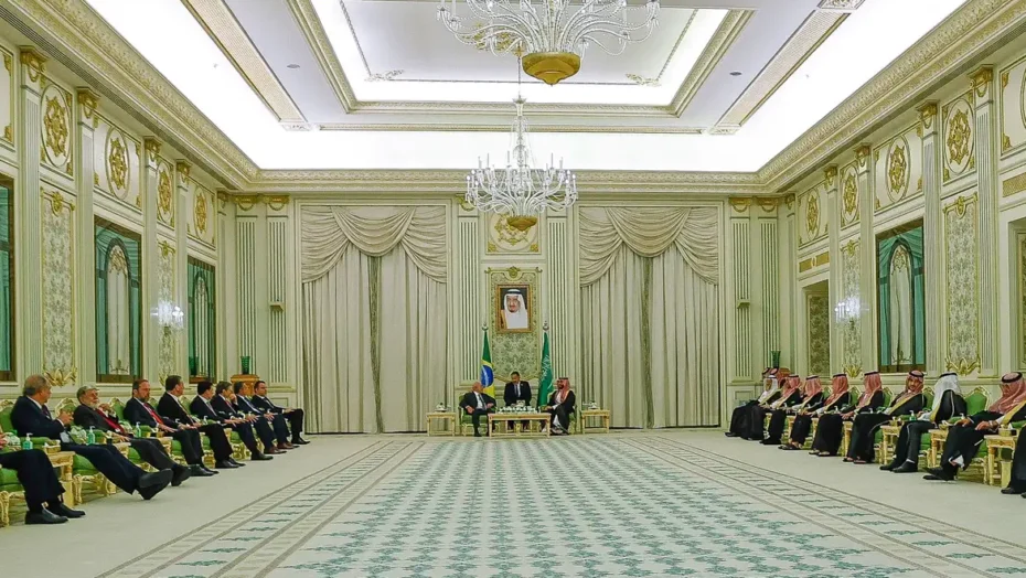 arabia 53362412051 8f48ce8223 o