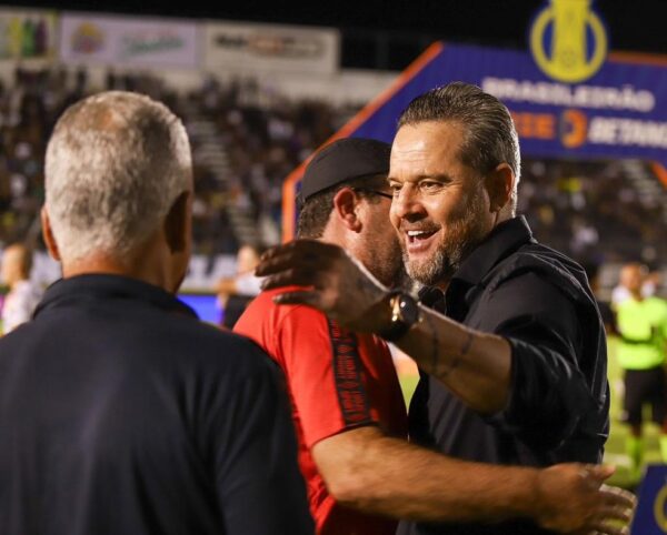 Argel Fuchs deixa o comando do ABC — Foto: Alexandre Lago