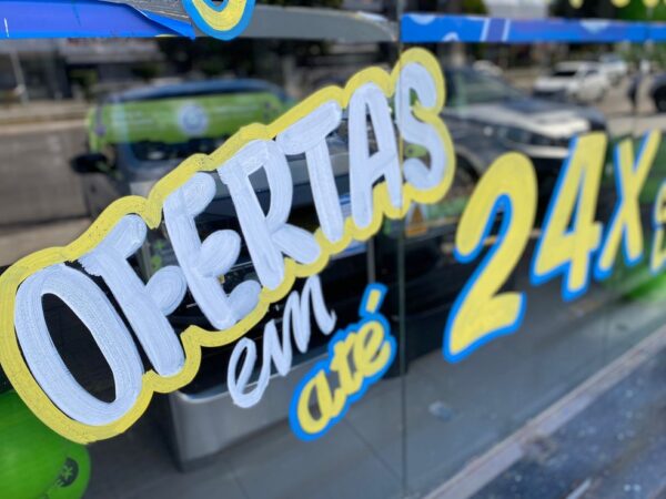 Comércio de Natal registra procura baixa por promoções, no início da manhã desta sexta-feira (24) — Foto: Pedro Trindade/Inter TV Cabugi