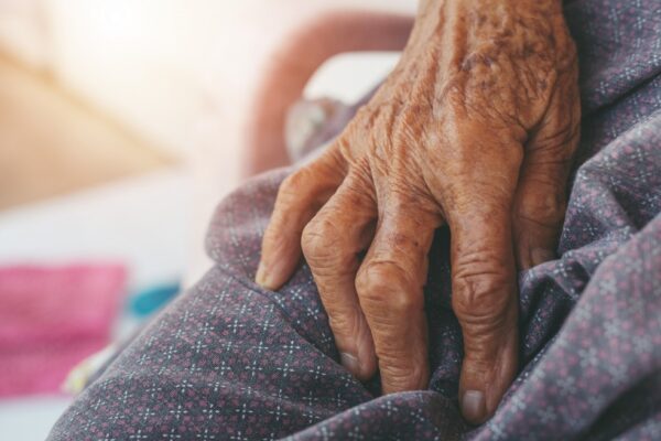 Natal está entre as cidades do Brasil com maior número de idosos com 100 anos ou mais. — Foto: Foto: jcomp/Freepik