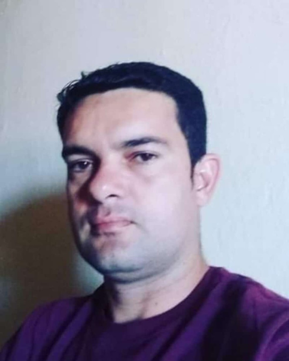Francisco de Assis de Lima e Souza, de 39 anos, desaparecido desde a quarta-feira (1), quando saiu para fazer uma caçada na Barragem de Santa Cruz, em Apodi — Foto: Foto: Cedida