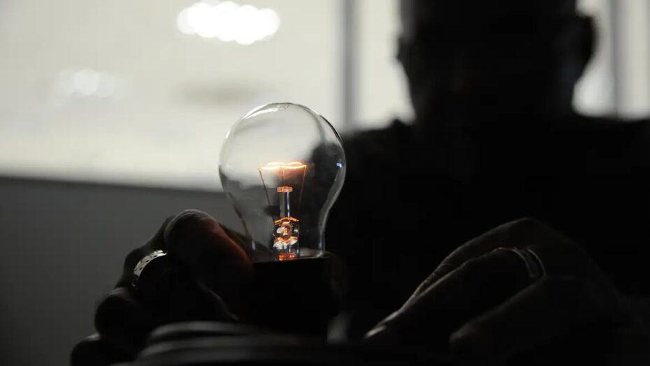 Projeto Luz Para Todos pretende beneficiar mais 500 mil famílias até 2026. Foto: Marcello Casal Jr/Agência Brasil