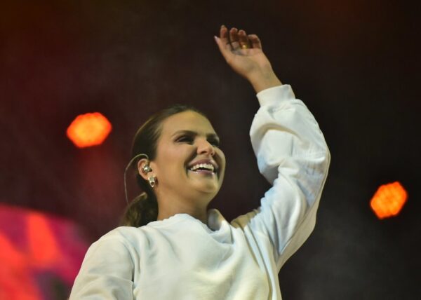 Aline Barros — Foto: Allan Phablo/Prefeitura de Mossoró/Reprodução