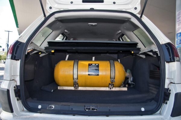 Potigás dá incentivo a quem converter o veículo para Gás Natural Veicular (GNV)  — Foto: Demis Roussos/governo do RN