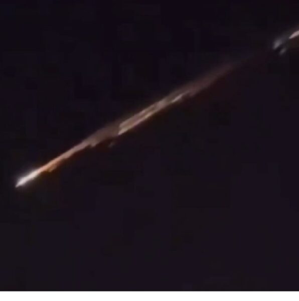 Entrada de lixo espacial na atmosfera foi vista no céu do RN — Foto: Reprodução