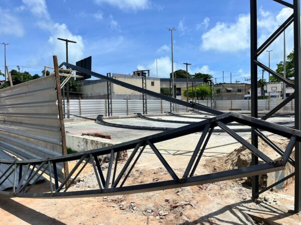 Estrutura desaba durante obra em Natal — Foto: Vinícius Marinho/Inter TV Cabugi