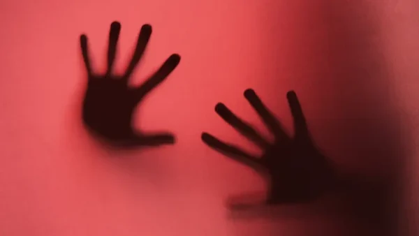 Ipea aponta que a taxa de homicídios para mulheres negras cresceu no país 0,5% entre 2020 e 2021. Foto: Freepik