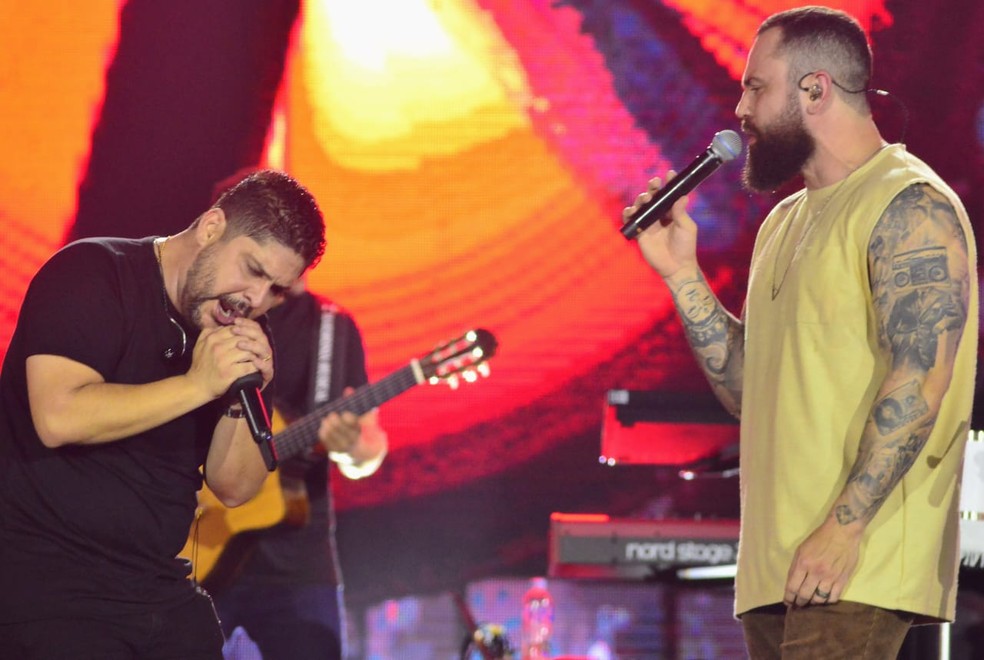 Jorge e Mateus — Foto: Júlio César Costa/g1