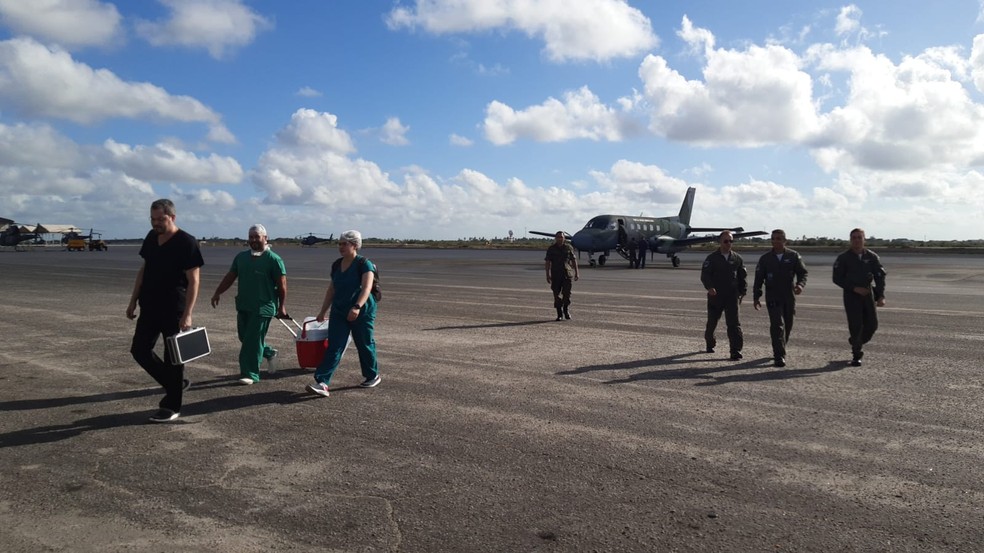 Coração chega da PB para transplante no RN em voo da FAB — Foto: Foto: Sérgio Henrique Santos/Inter TV Cabugi