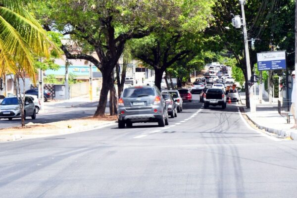 Rua São José, em Natal, terá inversão de fluxo a partir de sábado (16) — Foto: Foto: Alex Regis