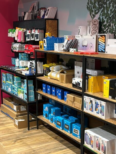 Smartphones, perfumes e eletrônicos: bazar solidário em Natal vende produtos apreendidos pela Receita Federal — Foto: Foto: Divulgação