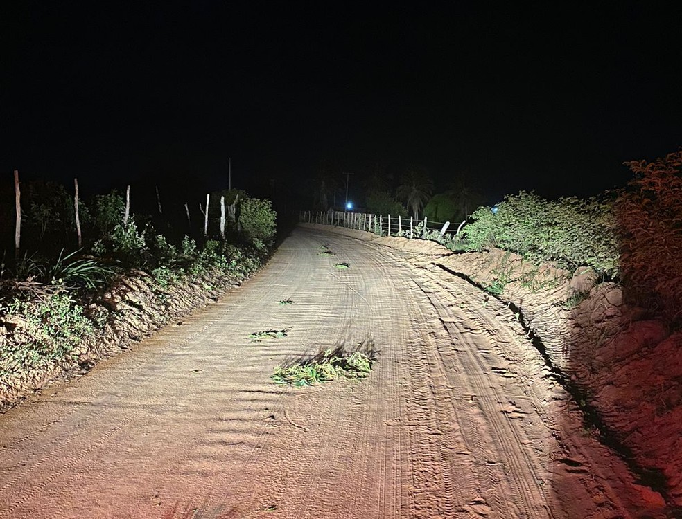Acidente aconteceu na noite da última segunda-feira (18) em São José de Mipibu — Foto: PM/Cedida