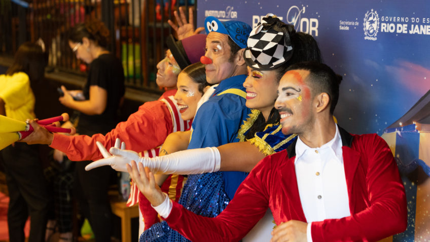 Artistas circenses participam de comemoração de 10 anos do Hospital Estadual da Criança, no Rio de Janeiro (RJ)