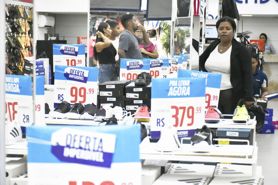 liquidação / promoção / liquida / comercio / economia