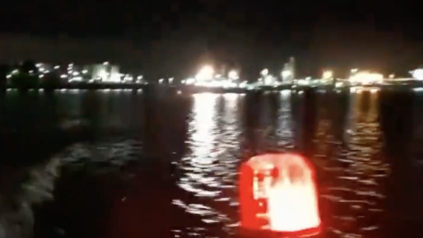 Embarcação naufragou durante a noite de domingo (21.jan.2024), na Baía de Todos-os-Santos