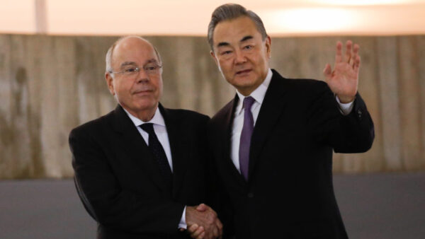 Mauro Vieira e Wang Yi