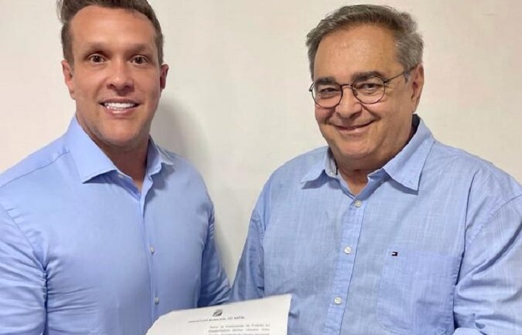 Eriko Jácome ao lado do prefeito Álvaro Dias / Foto: divulgação