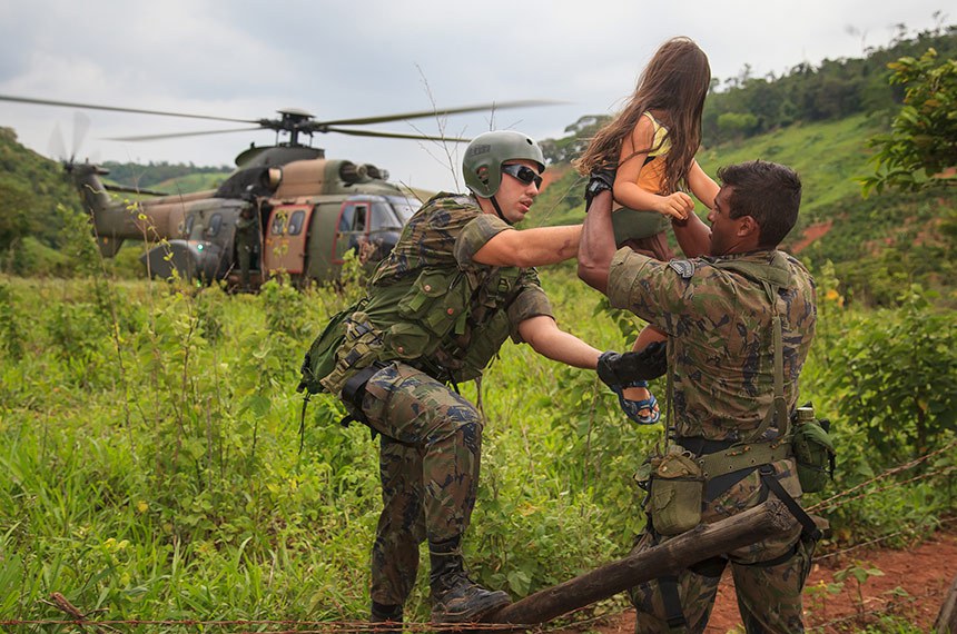 Atuar na defesa civil é uma das atripuições complementares das Forças Armadas | Foto: Sgt Batista/Agência Força Aérea