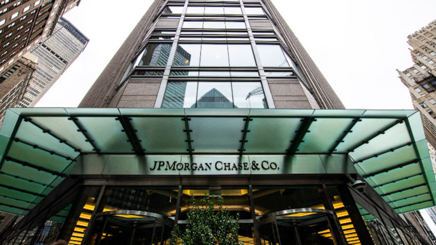 Prédio com logo da J.P. Morgan