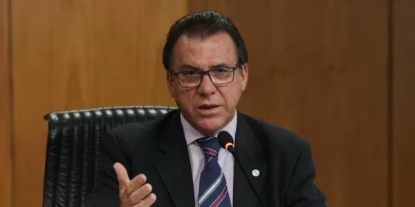 Ministro participou de encontro com centrais sindicais nesta terça-feira | Foto: Jose Cruz/Agência Brasil/CP