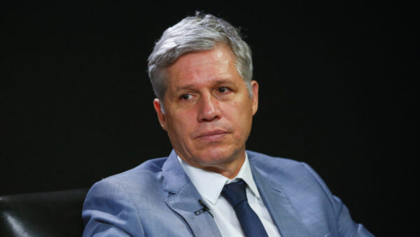 O ministro do Desenvolvimento Agrário, Paulo Teixeira,