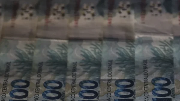 Segundo o BC, ao todo, há R$ 7,5 bilhões ainda disponíveis para saque por meio do sistema / Foto: José Cruz/Agência Brasil