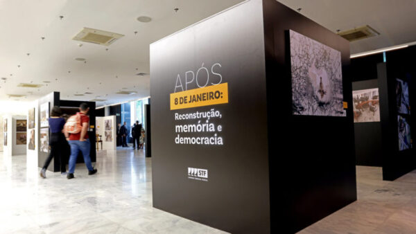 Exposição 8 de janeiro