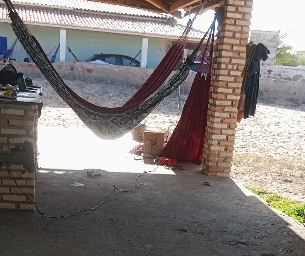 Homem morre após se deitar em rede e pilar cair em cima dele em casa de praia no RN — Foto: Cedida