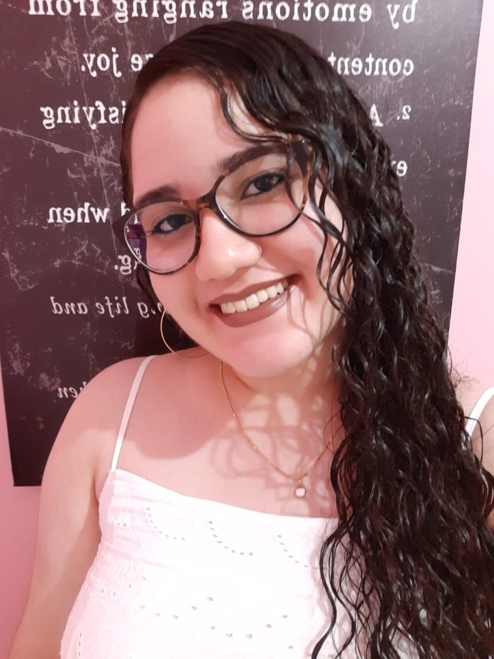 Gabriela Larissa de Souza Gurgel, 20 anos, tirou nota 1 mil na redação — Foto: Arquivo pessoal/Cedida