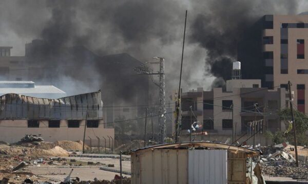 Ataque israelense em Khan Younis, sul de Gaza
25/1/2024   REUTERS/Ibraheem Abu Mustafa
