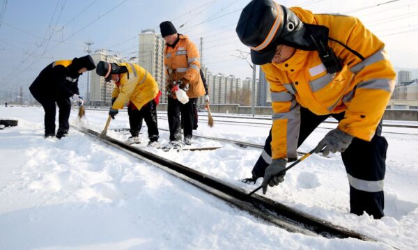 Neve na estação de trem Lianyungang East, na China
5/2/2024  China Daily via REUTERS