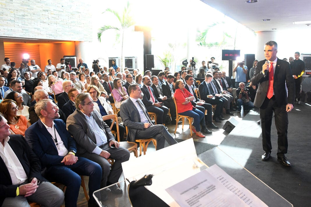 Zurich Aiport assumiu, ontem, as operações do Aeroporto do RN e anunciou que investirá R$ 12 milhões em 2024. Serão feitas melhorias na climatização, som e wayfinding, além de limpeza profunda