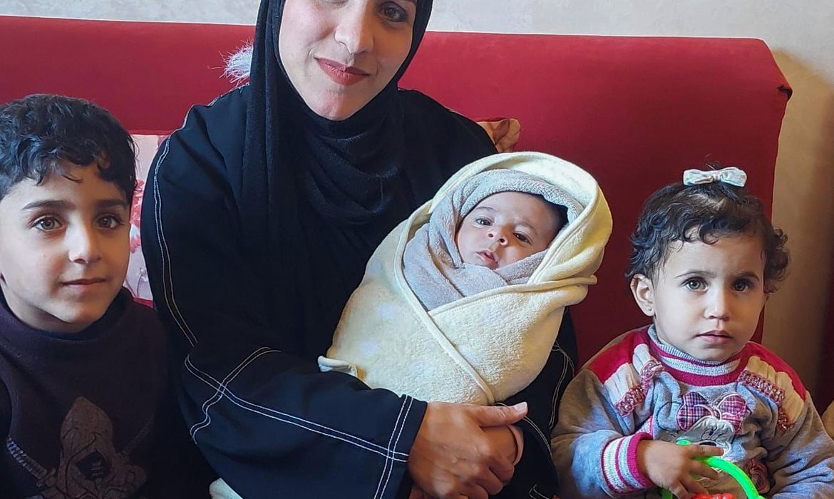 Brasília (DF) 07/02/2024 - Mulher brasileira deixa Gaza.
Foto: Escritório do Brasil na Ramala/Divulgação