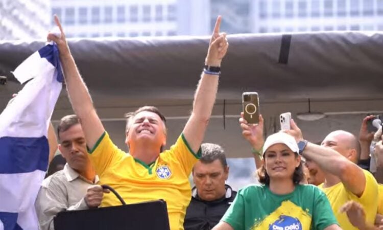 Ex-primeira-dama fez discurso de abertura da manifestação pró-Bolsonaro neste domingo| Foto: Reprodução / YouTube Silas Malafaia Oficial
