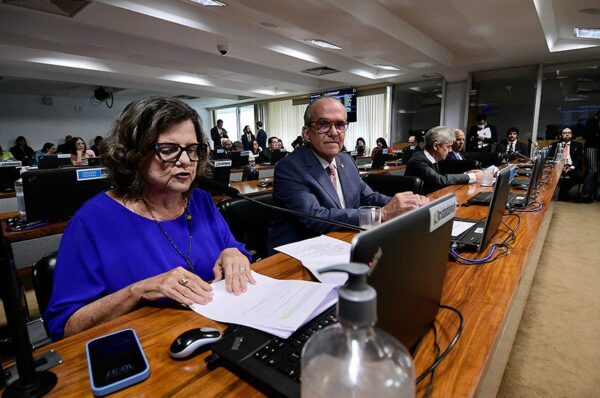 Bancada:
relatora do PL 4.384/2023 e PL 5.153/2023, senadora Teresa Leitão (PT-PE) - em pronunciamento;
senador Fernando Dueire (MDB-PE);
senador Jaime Bagattoli (PL-RO);
senador Oriovisto Guimarães (Podemos-PR).