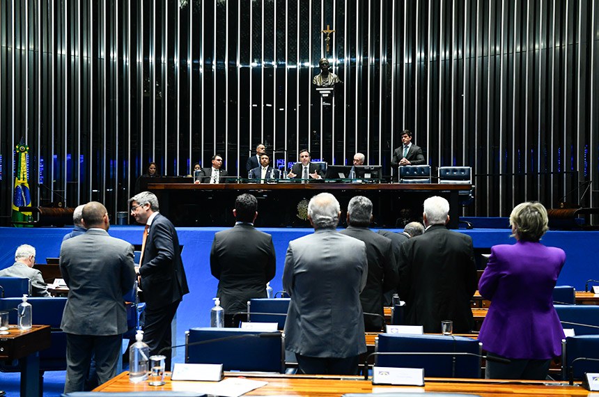 Mesa:
senador Flávio Bolsonaro (PL-RJ);
senador Giordano (MDB-SP);
presidente do Senado Federal, senador Rodrigo Pacheco (PSD-MG);
senador Otto Alencar (PSD-BA);
secretário-geral adjunto da Mesa do Senado Federal,  Ivan Furlan Falconi.