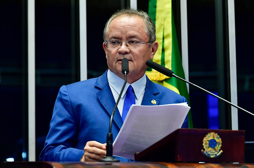 Em dicusrso, á tribuna, senador Zequinha Marinho (Podemos-PA).