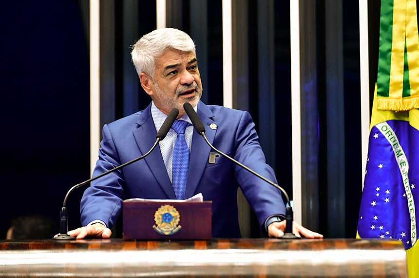 Em discurso, à tribuna, senador Humberto Costa (PT-PE).