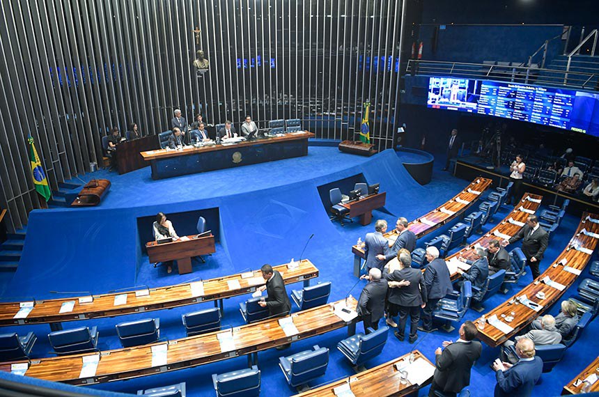 Mesa:
senador Jorge Kajuru (PSB-GO);
2º secretário da Mesa do Senado Federal, senador Weverton (PDT-MA);
presidente do Senado Federal, senador Rodrigo Pacheco (PSD-MG);
secretário-geral da Mesa do Senado Federal, Gustavo A. Sabóia Vieira.