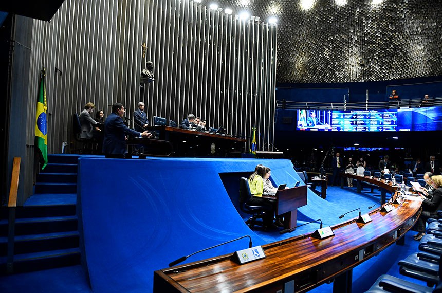 Em discurso, à tribuna, senador Hamilton Mourão (Republicanos-RS).