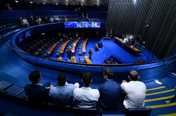 Bancada:
senador Hamilton Mourão (Republicanos-RS);
senador Izalci Lucas (PSDB-DF).