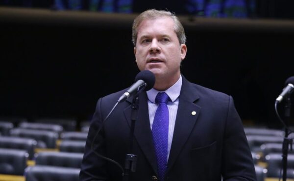 Deputado Marx Beltrão (PP-AL) fala no Plenário da Câmara dos Deputados