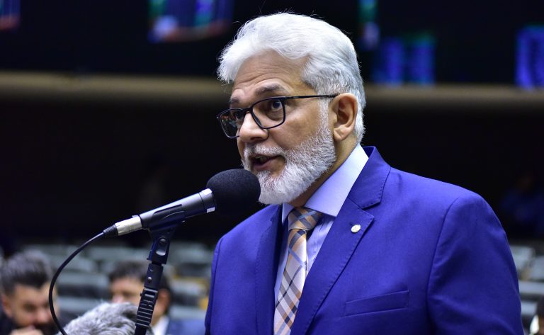 Deputado Silvio Antonio (PL-MA) fala no Plenário da Câmara dos Deputados