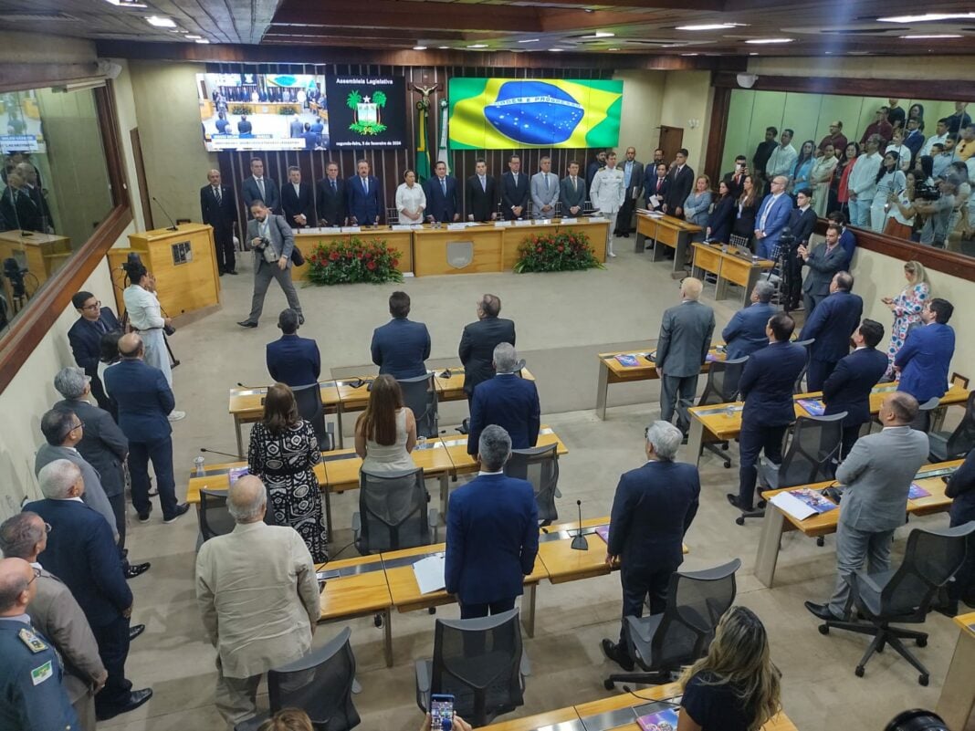 Leitura da mensagem anual na ALRN