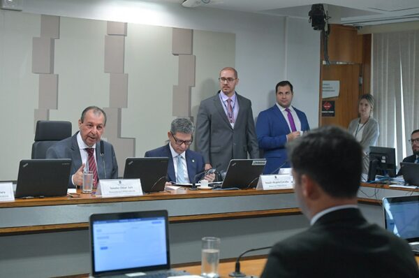 Mesa:
presidente da CPIBRASKEM, senador Omar Aziz (PSD-AM);
relator da CPIBRASKEM, senador Rogério Carvalho (PT-SE).