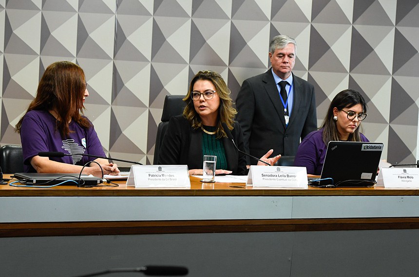 Mesa:
presidente da DII Brasil, Patrícia Mendes;
presidente eventual da CDH,  senadora Leila Barros (PDT-DF);
presidente da DII Brasil, Patrícia Mendes;
advogada Flávia Melo.