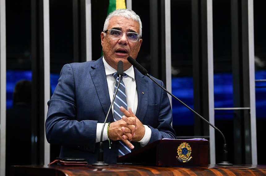 Em discurso, à tribuna, senador Eduardo Girão (Novo-CE).