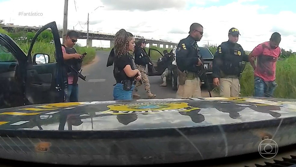 Imagens mostram momento da captura dos fugitivos do Presídio de Segurança Máxima de Mossoró — Foto: Reprodução